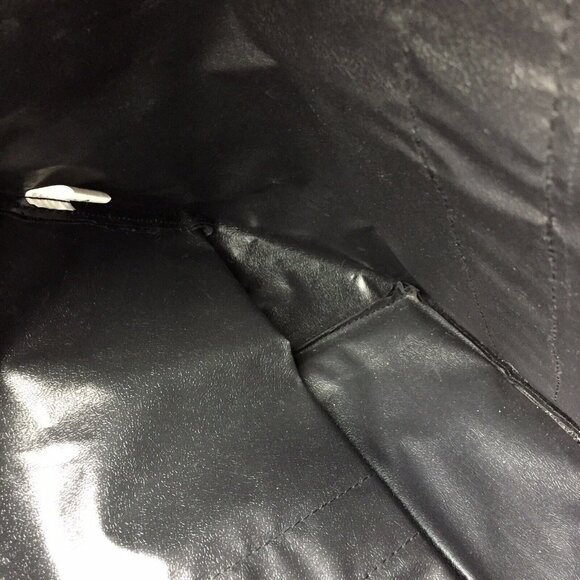 Hallmark Warner Bros Looney Tunes Duffel Tote Bag Taz Daffy Tweety Bird Bugs - Picture 11 of 12